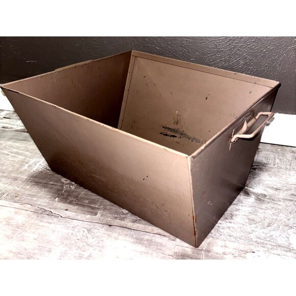 Mid-Century Storage Bin with Handles - Picture 3 of 9